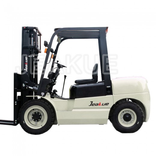 4.5/5.0噸內(nèi)燃叉車(chē)